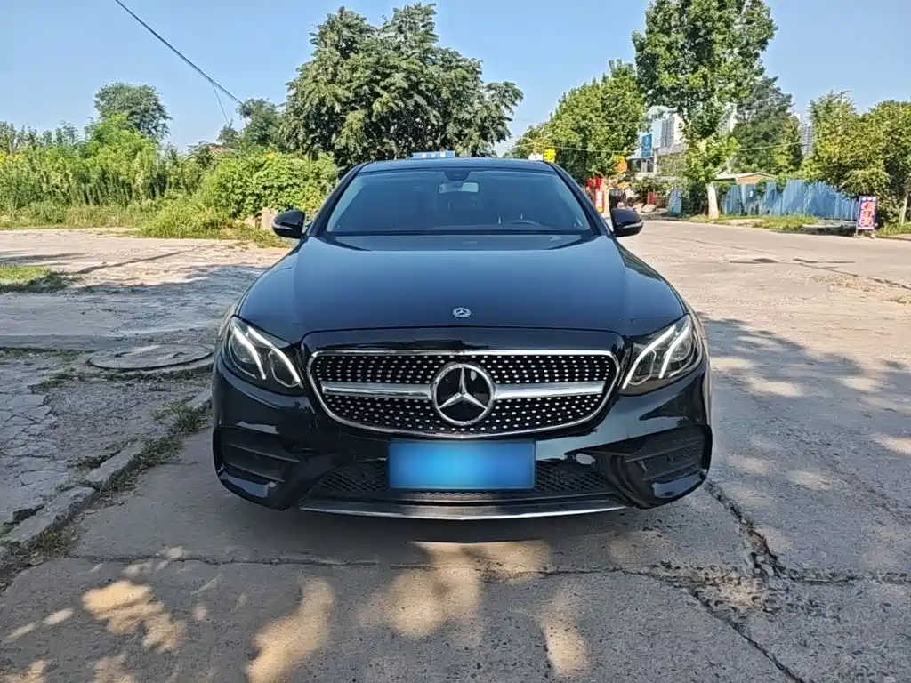 Mercedes-Benz E-Class — миниатюра 3