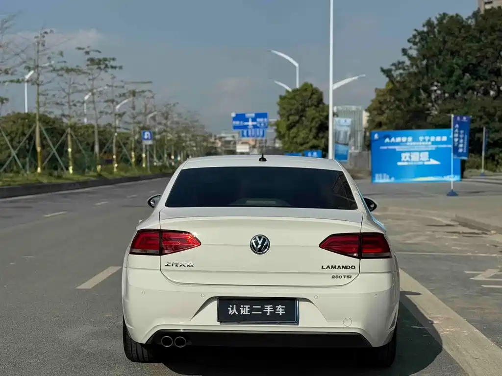 Volkswagen Lamando 2017 280TSI DSG Comfort