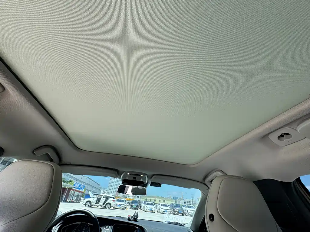 Volvo V40 — миниатюра 15