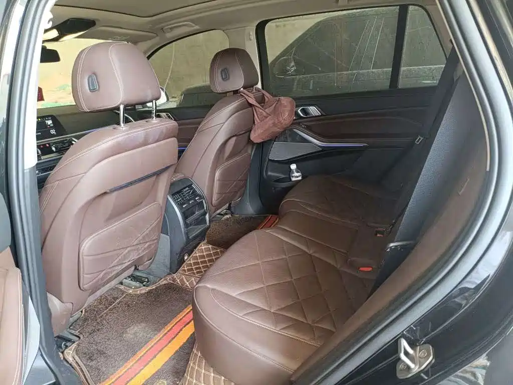 BMW X5 2022 xDrive 30Li Premium M Sport