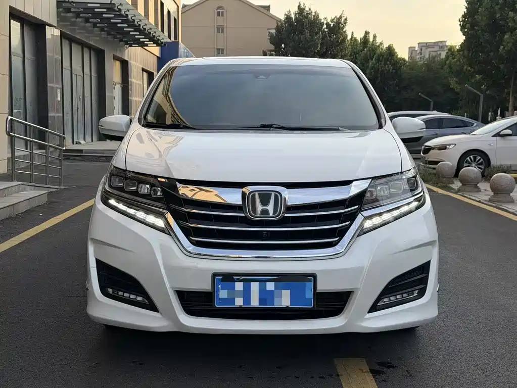 Honda Elysion 2016 2.4L