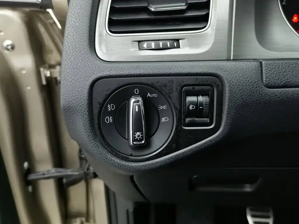 Volkswagen Golf — миниатюра 21