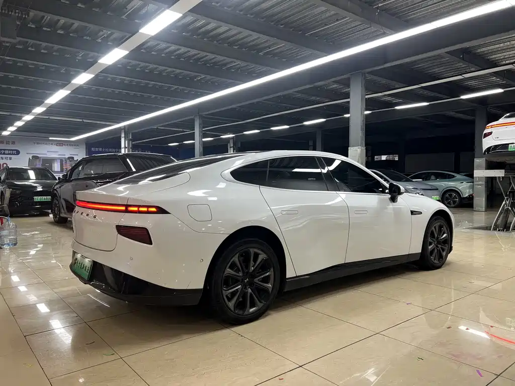 XPeng P7 — миниатюра 8