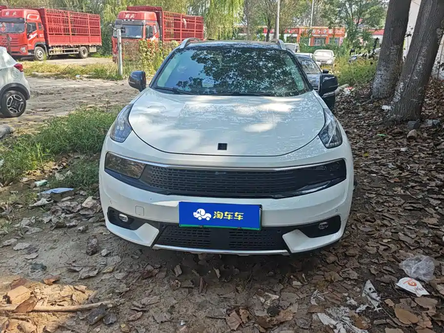 Lynk & Co 01 EM-P — миниатюра 2