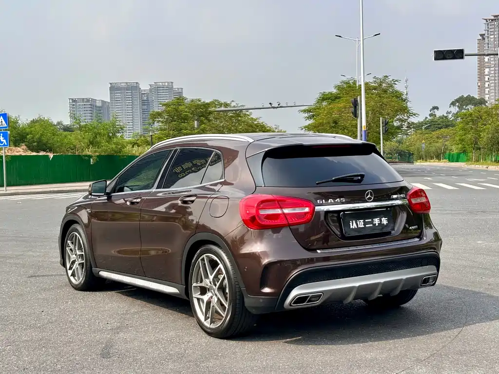 Mercedes-Benz GLA AMG — миниатюра 6