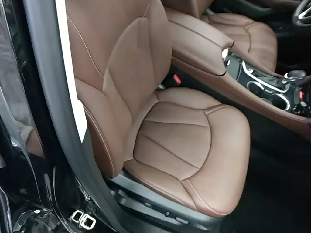 Buick Envision Plus — миниатюра 25