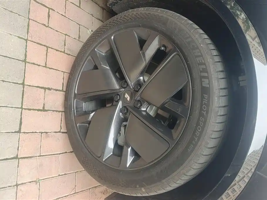 Li Auto L9 2025 Ultra