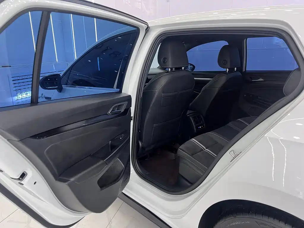 Volkswagen Golf — миниатюра 13