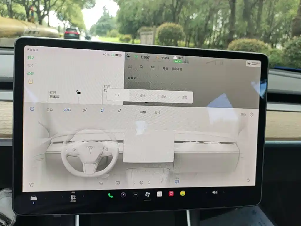 Tesla Model 3 — миниатюра 13