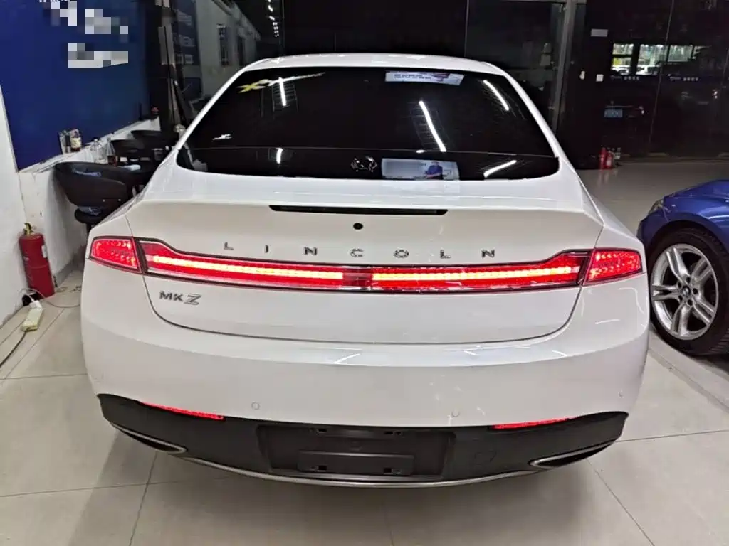 Lincoln MKZ — миниатюра 6