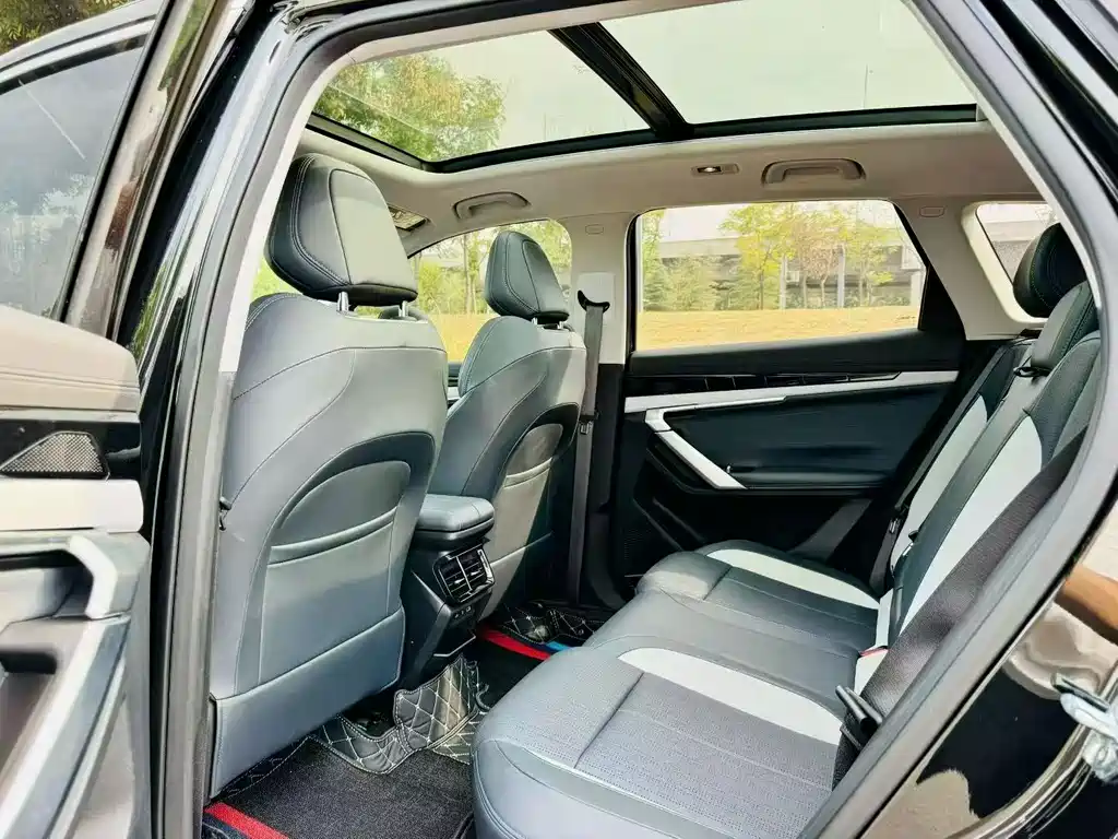 Geely Boyue L — миниатюра 6