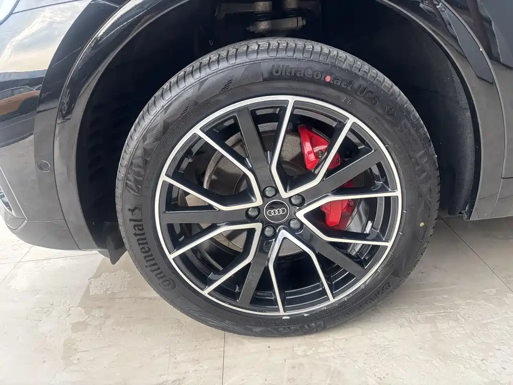 Audi Q5L — миниатюра 31