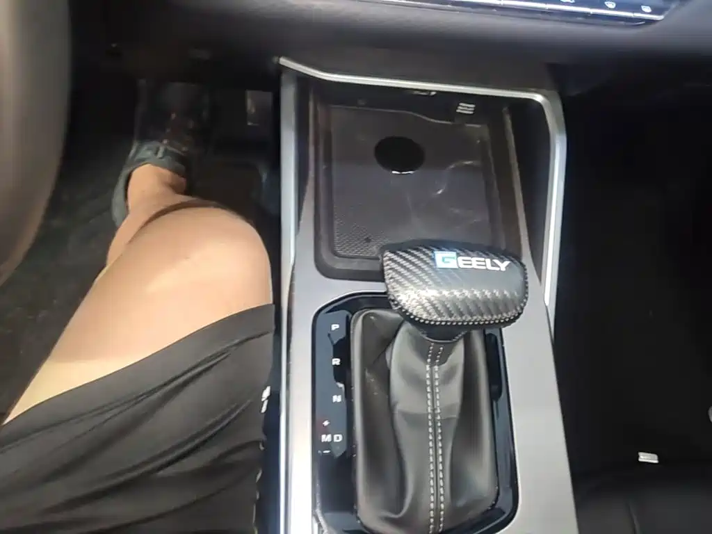 Geely Emgrand — миниатюра 14