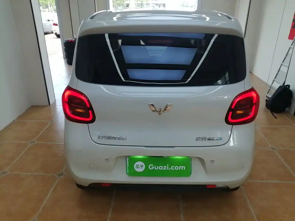 Wuling MINIEV — миниатюра 6