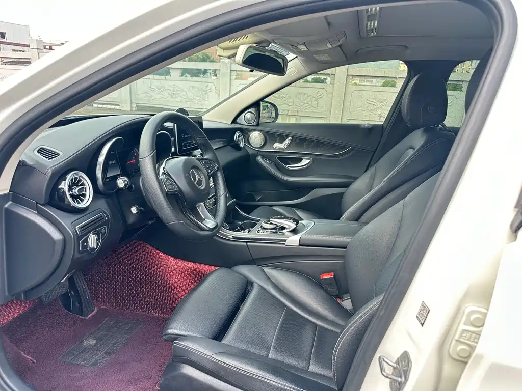 Mercedes-Benz C-Class — миниатюра 8