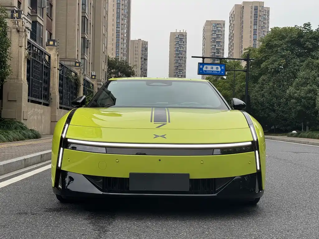 XPeng P7 — миниатюра 2
