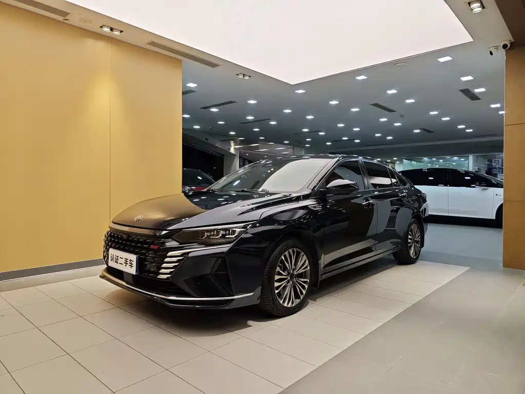 DONGFENG YI HYUN MAX