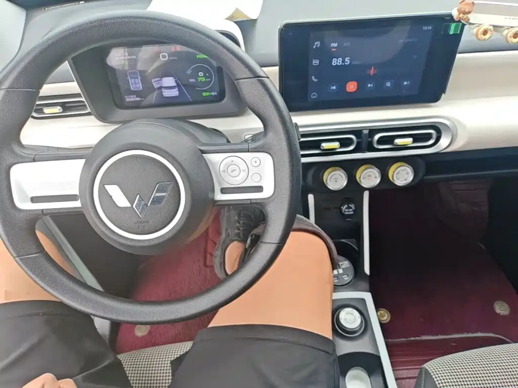 Wuling MINIEV — миниатюра 10