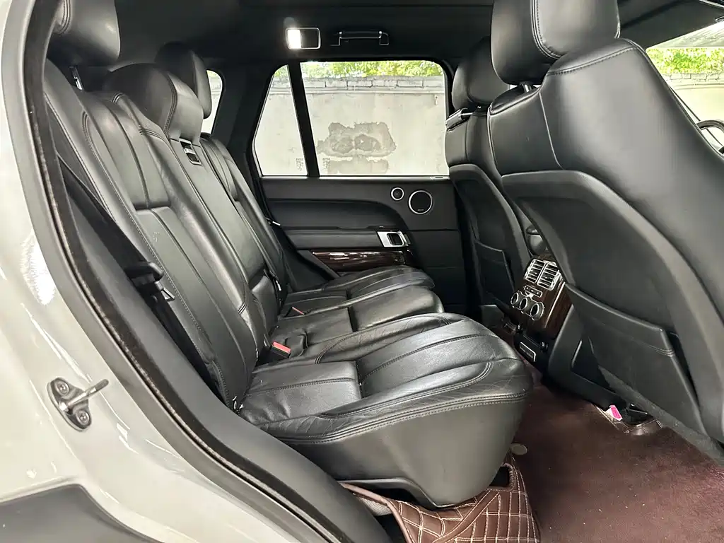 Land Rover Range Rover — миниатюра 10