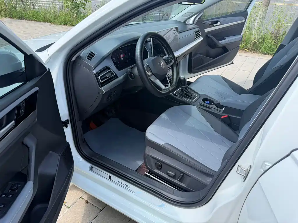 Volkswagen Lavida — миниатюра 13