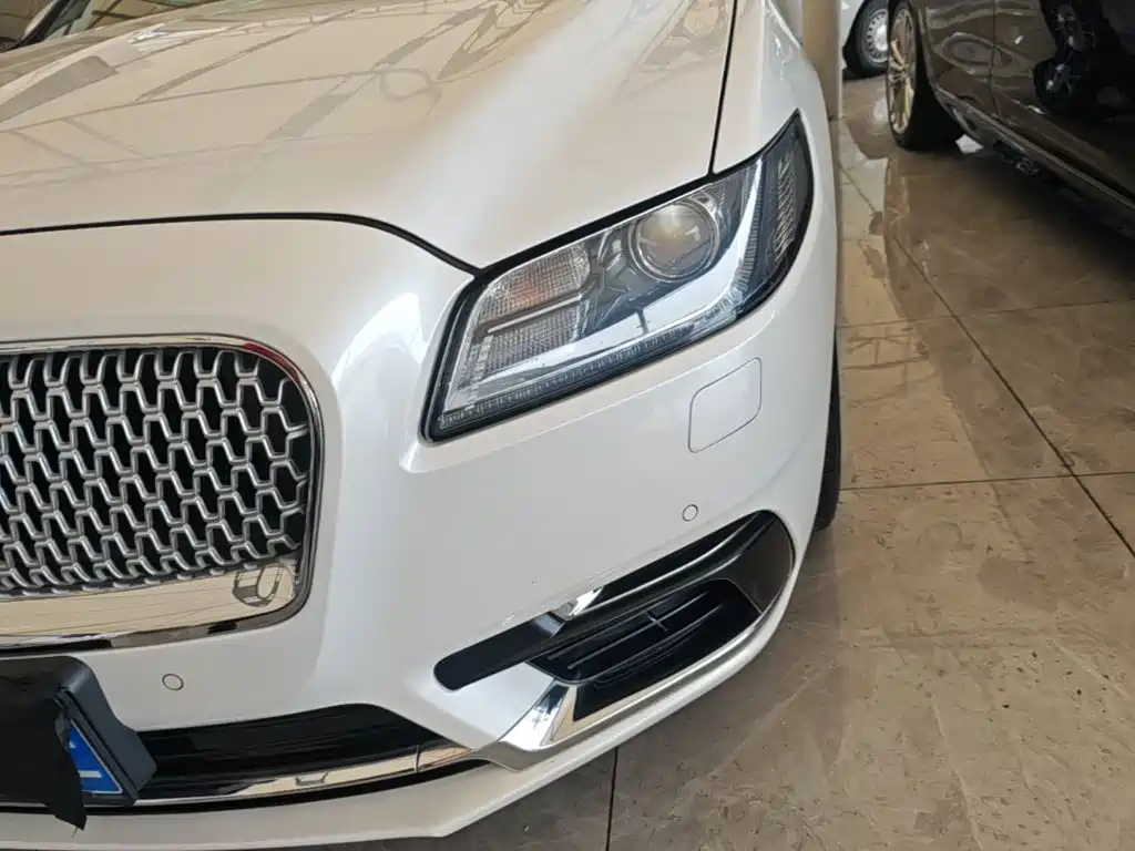 Lincoln Continental — миниатюра 24