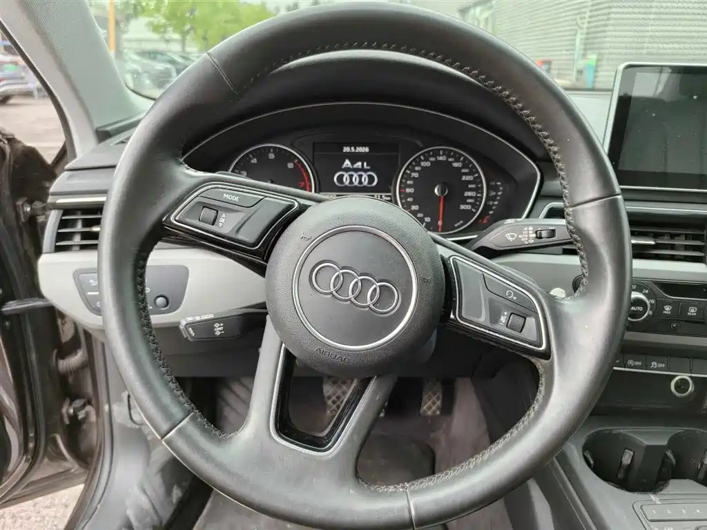 Audi A4L 2017 40 TFSI