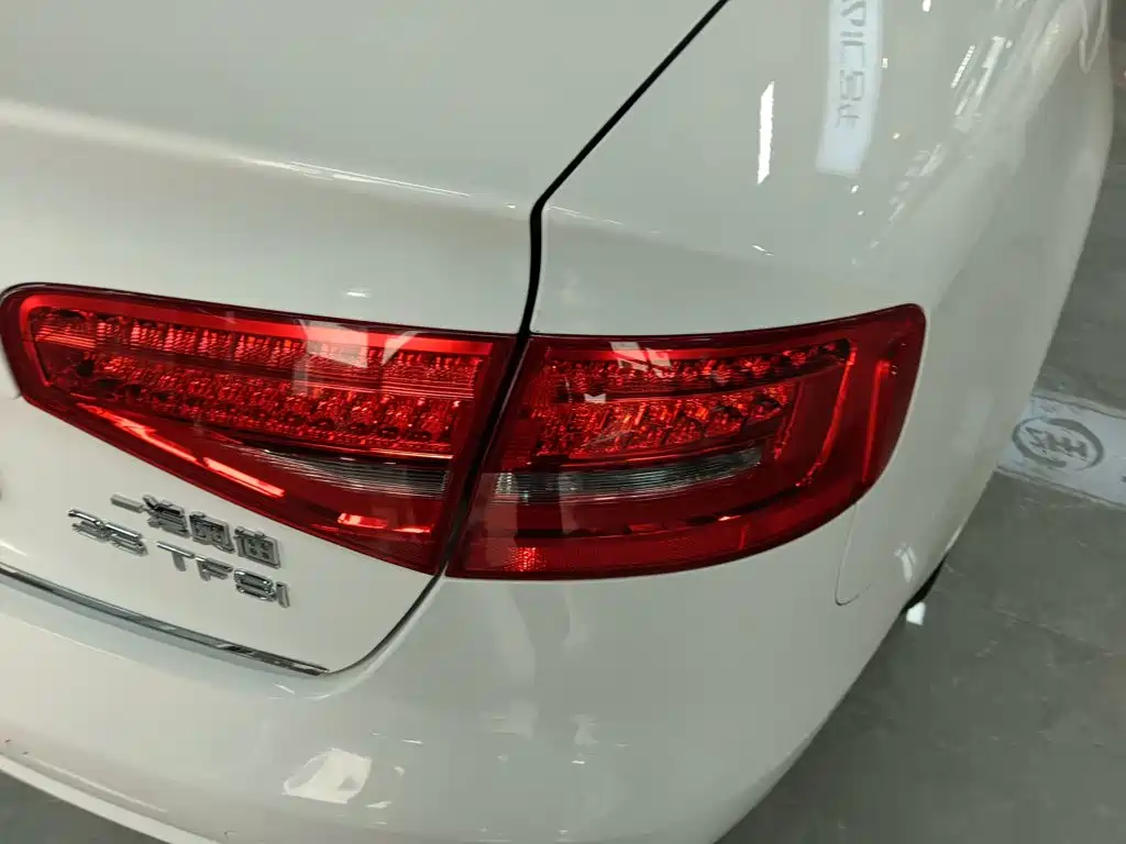 Audi A4L — миниатюра 24