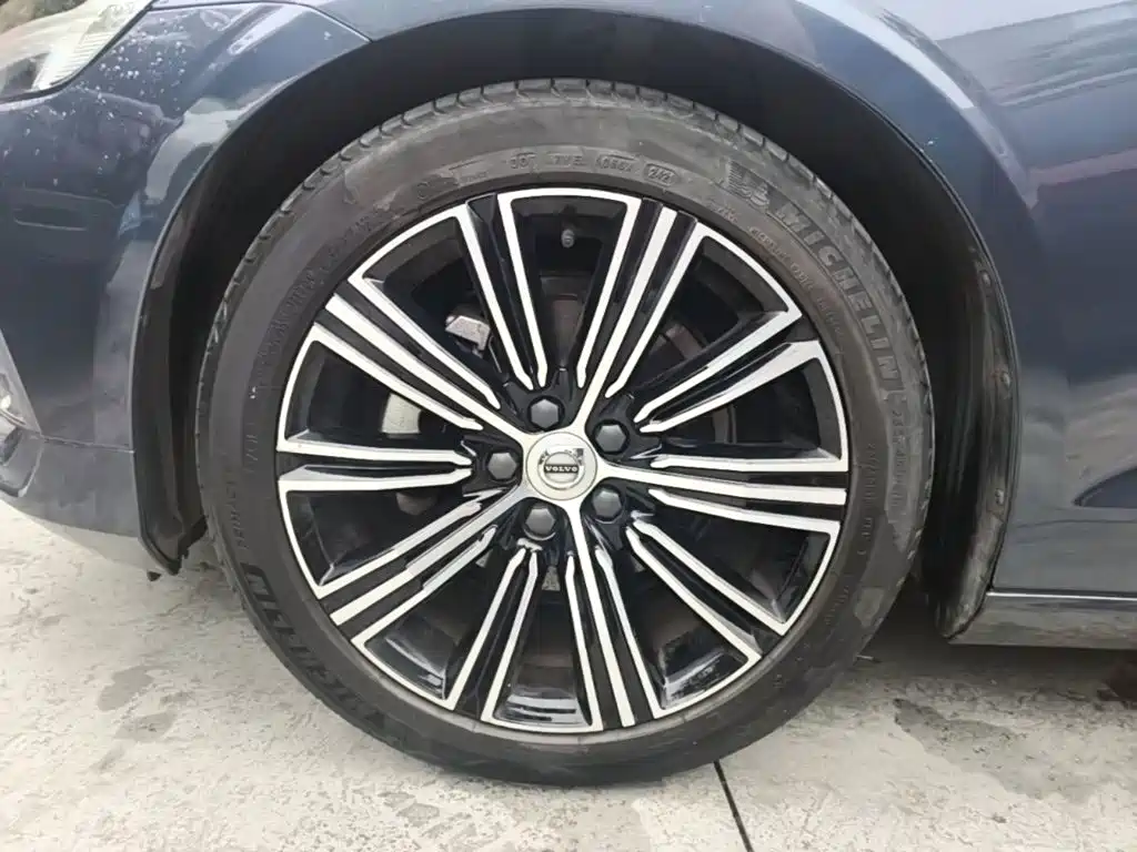 Volvo S60 — миниатюра 23