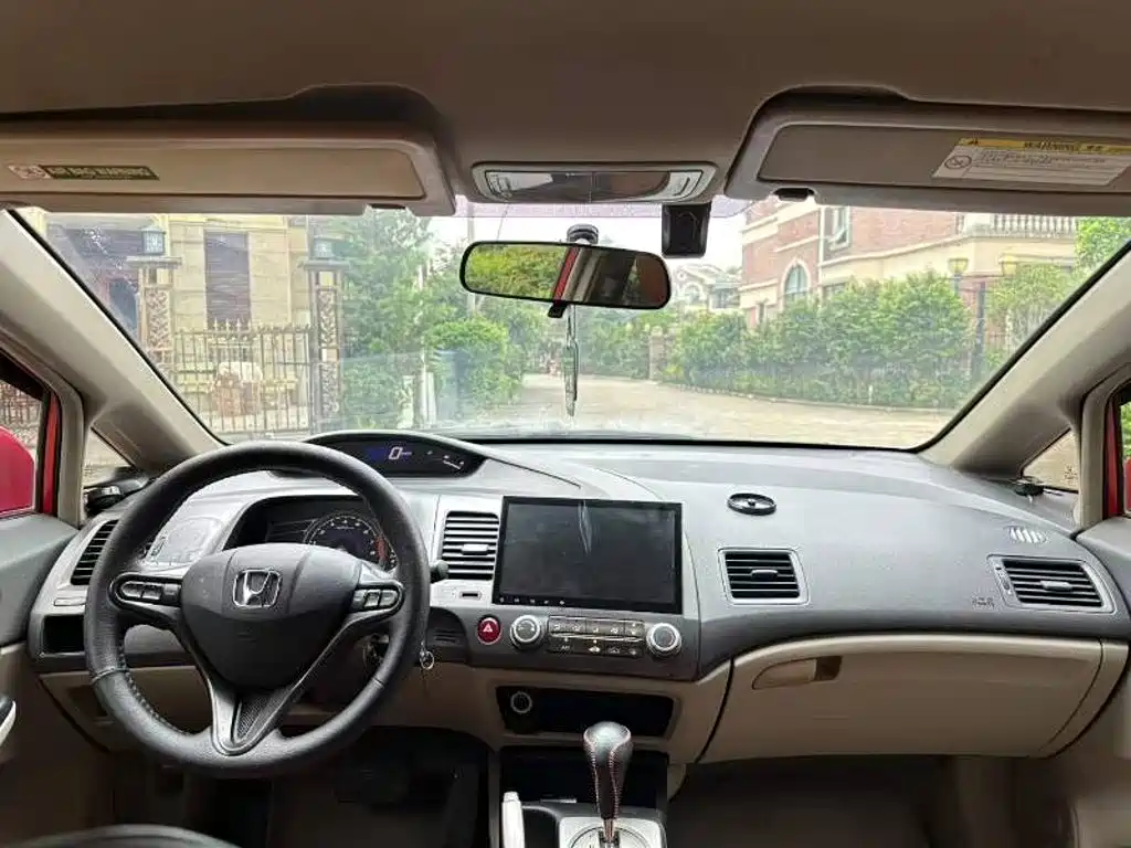 Honda Civic — миниатюра 9