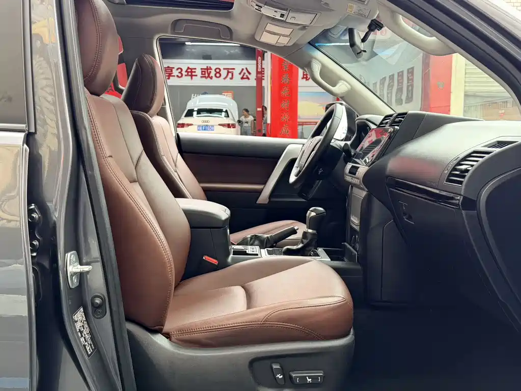 Toyota Prado (Import) — миниатюра 8
