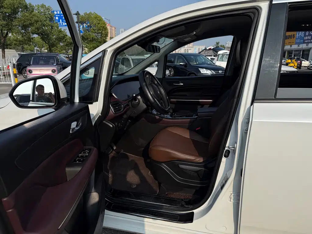 GAC Motor Trumpchi M6 — миниатюра 9