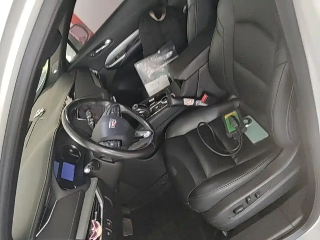 Cadillac XT4 — миниатюра 15
