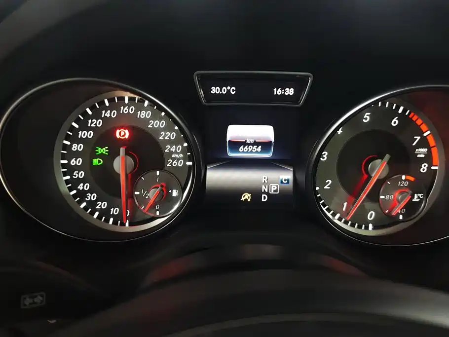 Mercedes-Benz GLA — миниатюра 14