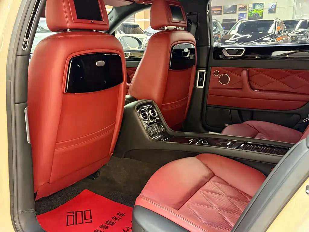 Bentley Flying Spur — миниатюра 16