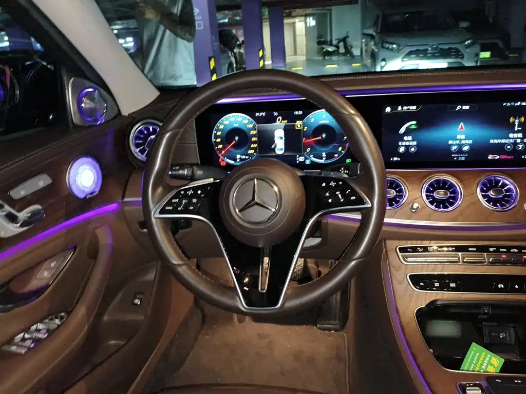 Mercedes-Benz E-Class — миниатюра 11