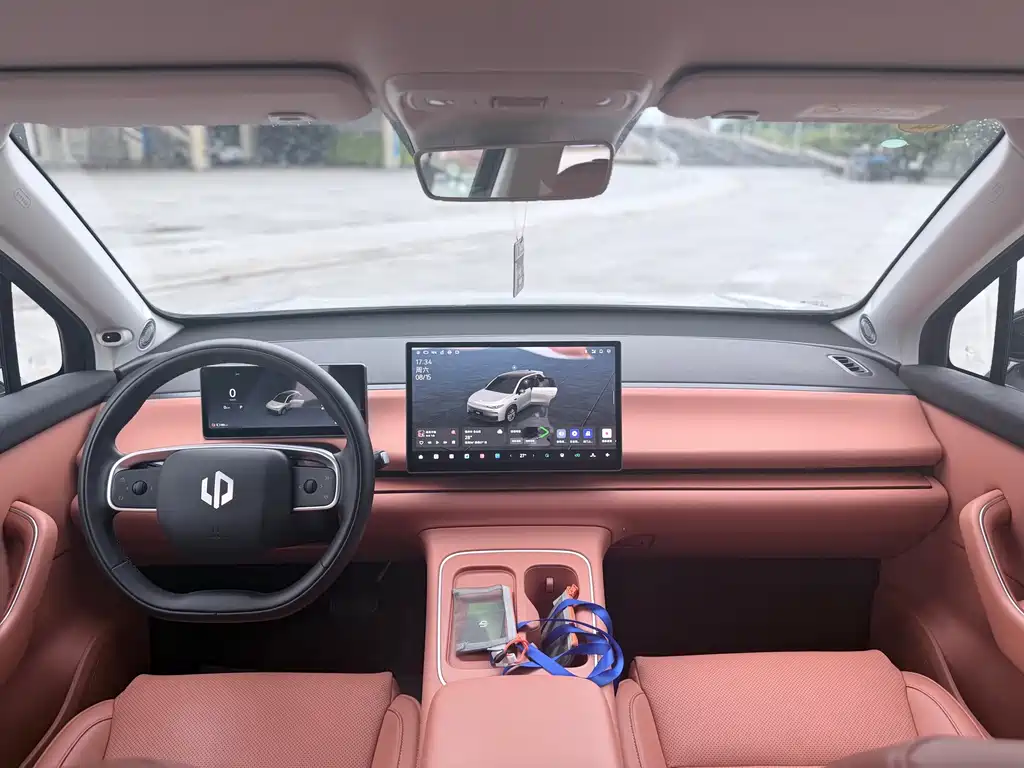 Leapmotor Leapmotor C10 — миниатюра 9