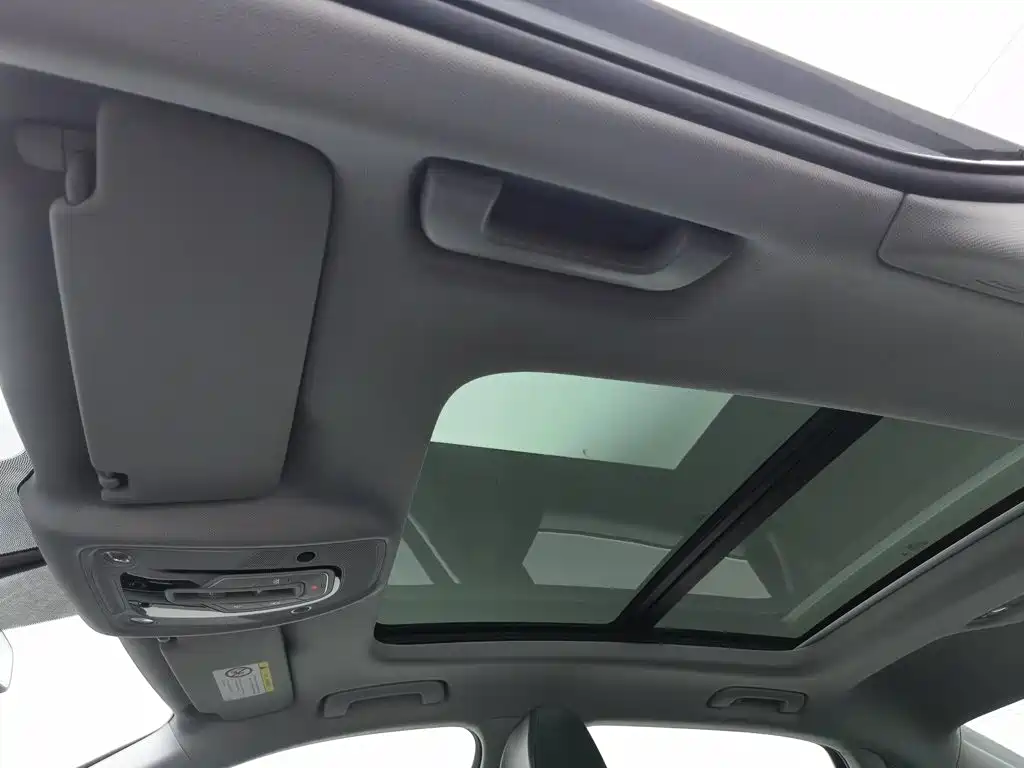 Audi A4L — миниатюра 14