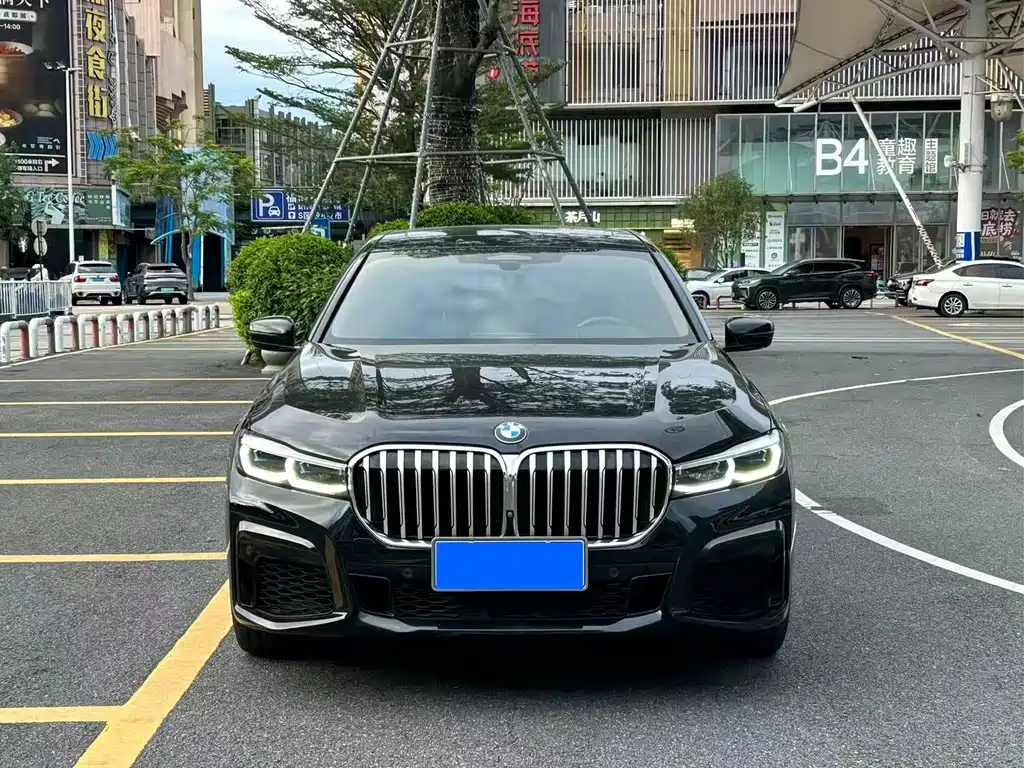 BMW 7 Series — миниатюра 3