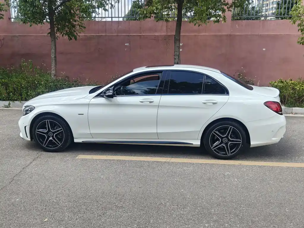 Mercedes-Benz C-Class — миниатюра 4