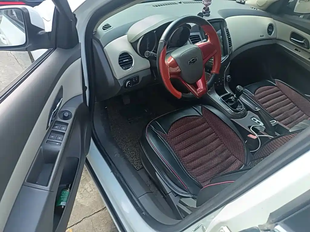 Chevrolet Cruze — миниатюра 21