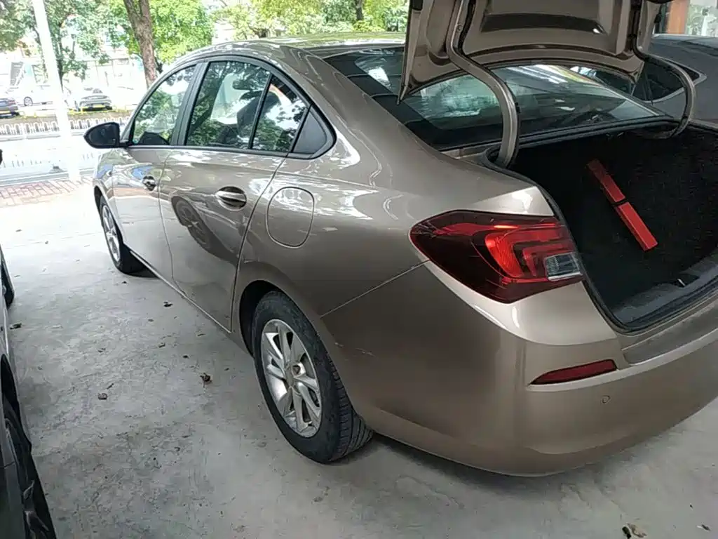 Buick Excelle — миниатюра 5