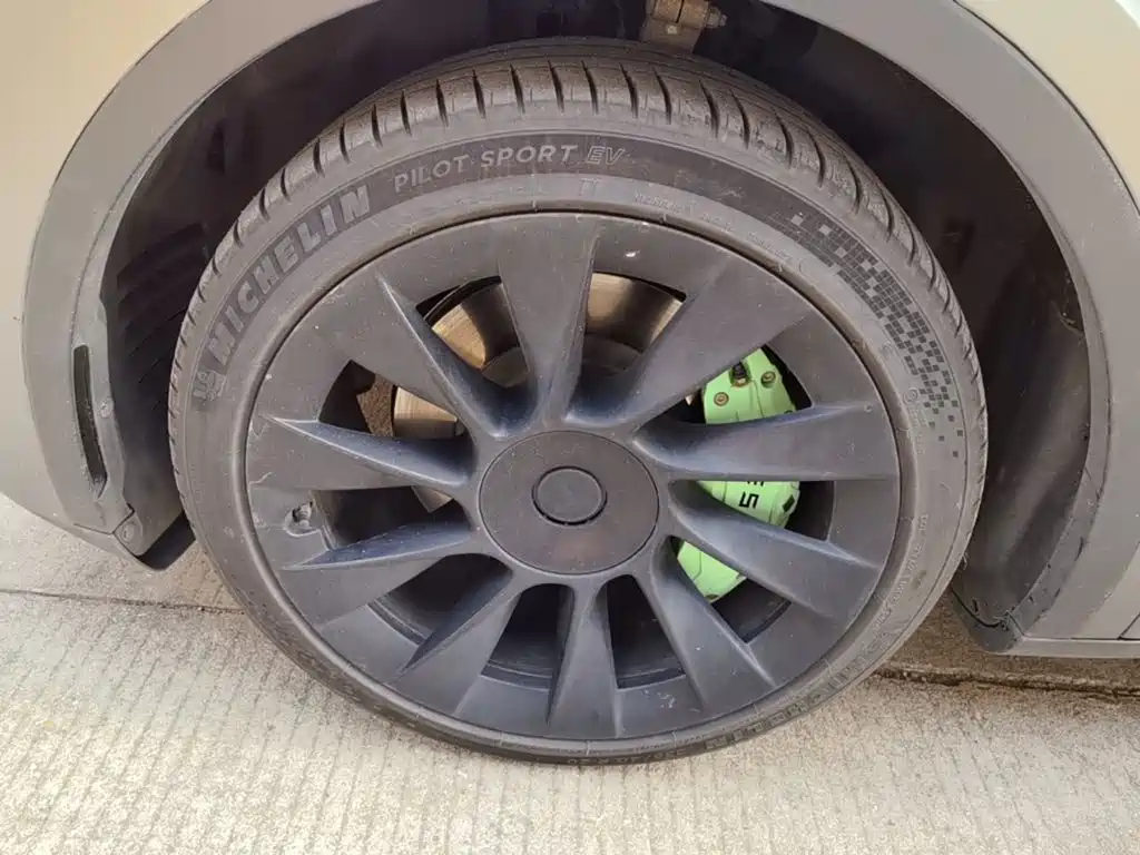 Tesla Model Y — миниатюра 23