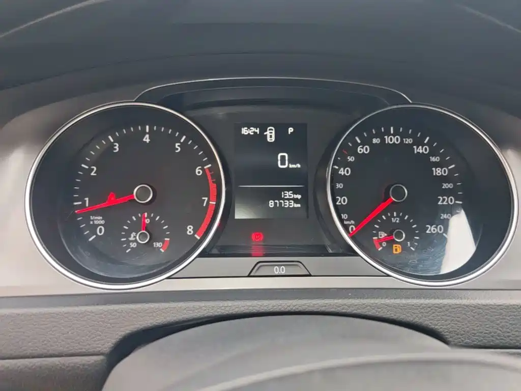 Volkswagen Golf — миниатюра 12