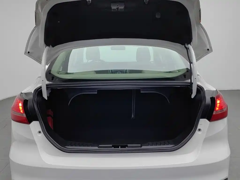 Ford Focus — миниатюра 16