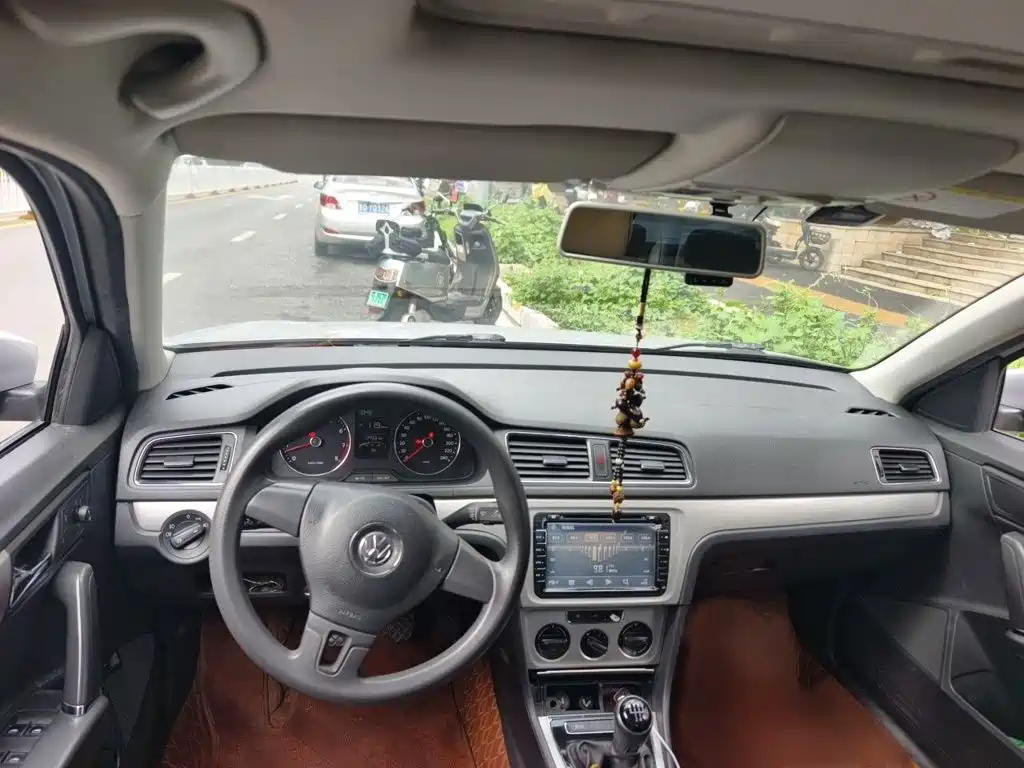 Volkswagen Lavida — миниатюра 13