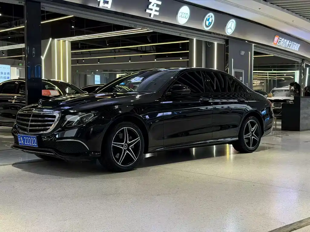 MERCEDES-BENZ  E CLASS