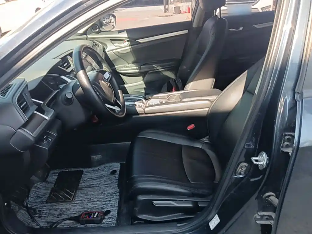 Honda Civic — миниатюра 15