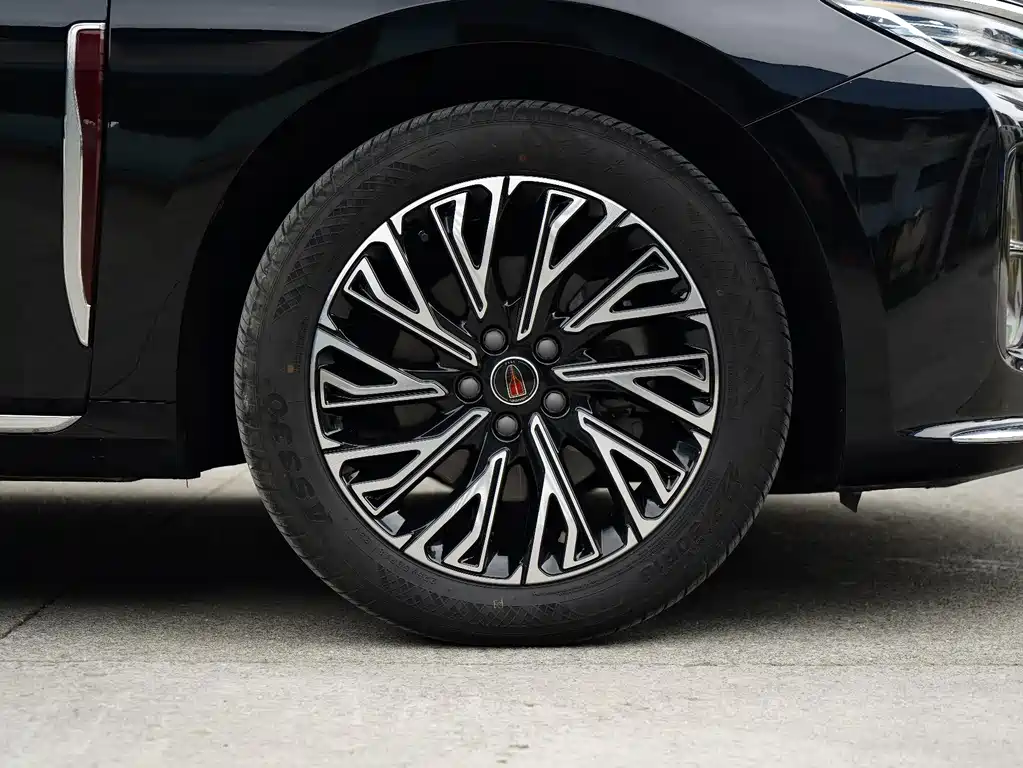 Hongqi H5 2025 2.0T AT