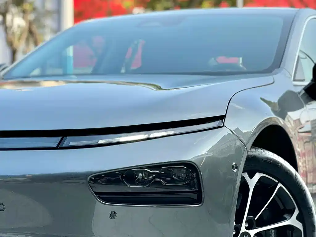 XPeng P7 — миниатюра 2