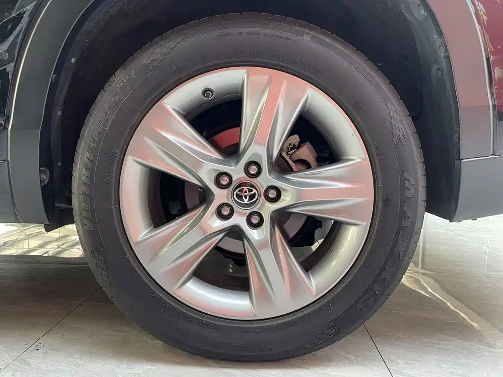 Toyota Highlander — миниатюра 22